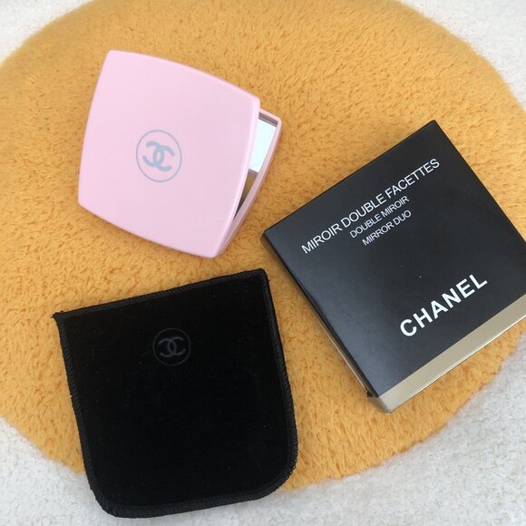 CHANEL DOUBLE FACETTES MIRRIOR WITH POUCH [ N.I.B.] - Picture 1 of 8